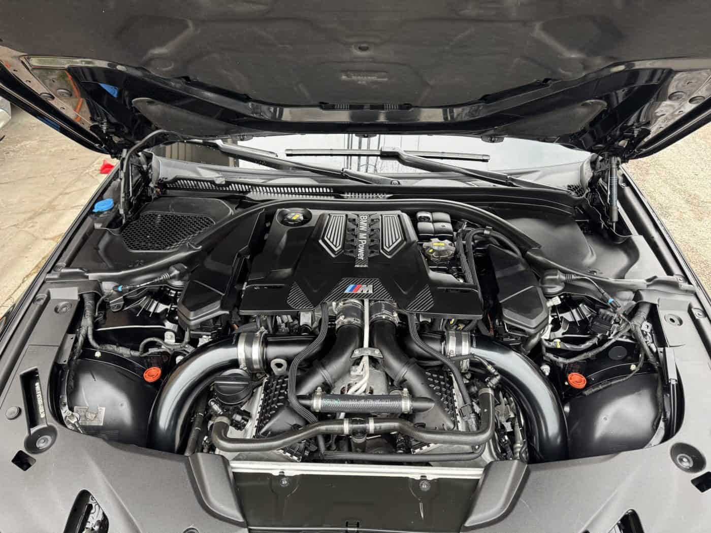 Home 5 Engine bay cleaning service in Chicago – professional auto detailing under the hood